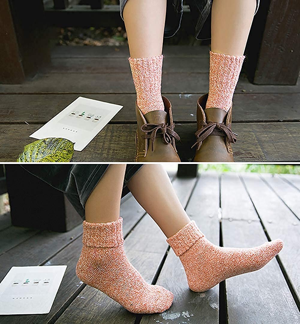 Womens Wool Socks, 5 Pairs Vintage Thick Knit Winter Warm Socks for Women Men Gifts