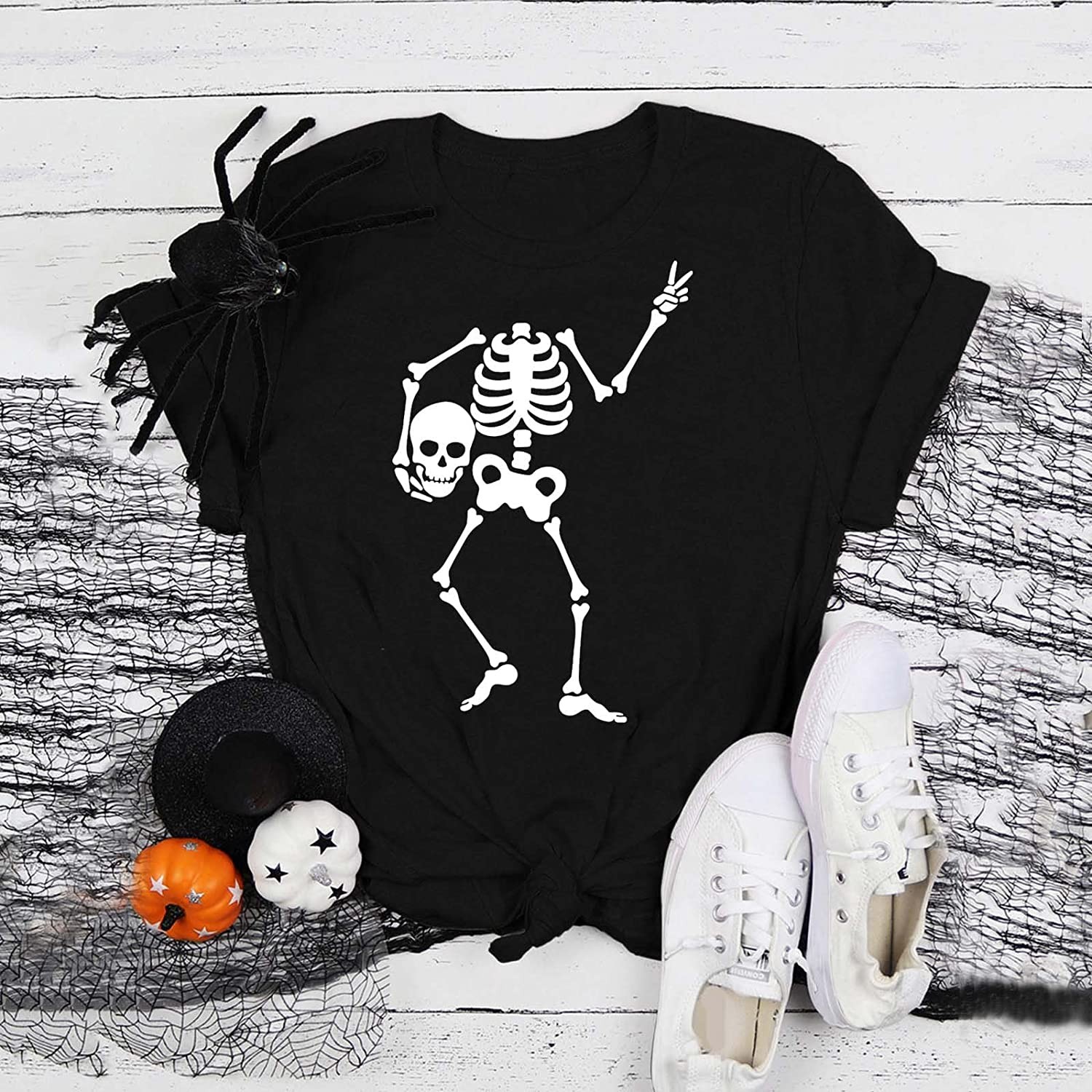 Womens Tops Vintage Skull and Rose Printed Short Sleeve T-Shirt Y2K Punk Music Tee Shirts Aesthetic Blouses Streetwear