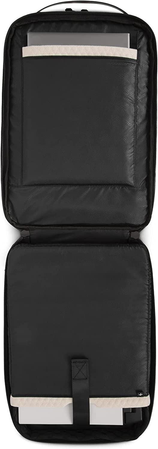Alienware 17-inch Horizon Travel Backpack - Galaxy Weave Black